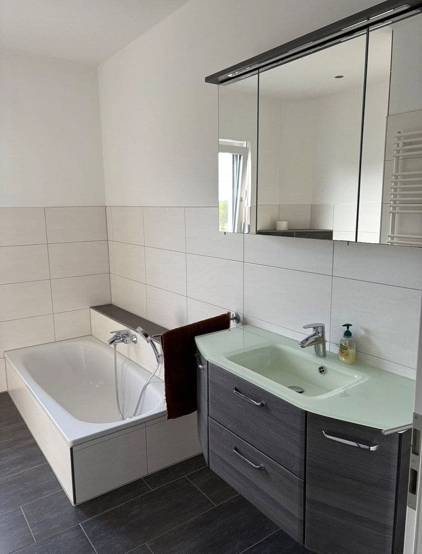 Pronájem bytu 3+1 96 m², Braunschweig, Dolní Sasko Pronájem bytu 3+1 96 m², Braunschweig, Dolní Sasko
