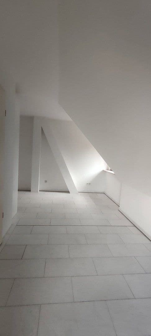 Pronájem bytu 3+1 120 m², Seelze, Dolní Sasko Pronájem bytu 3+1 120 m², Seelze, Dolní Sasko