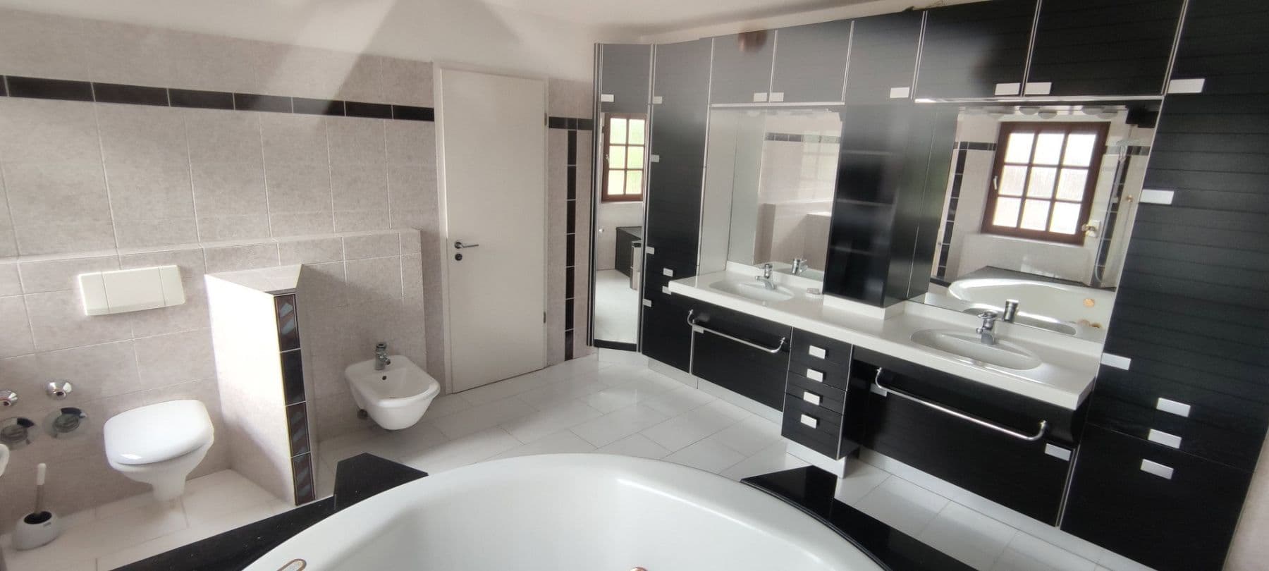 Pronájem bytu 3+1 120 m², Seelze, Dolní Sasko Pronájem bytu 3+1 120 m², Seelze, Dolní Sasko