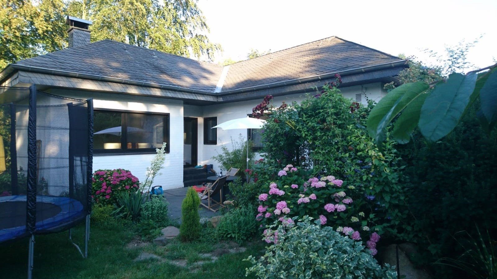 Prodej domu 141 m², pozemek 840 m², Neuenberger Straße, Neuss, Severní Porýní-Vestfálsko Prodej domu 141 m², pozemek 840 m², Neuenberger Straße, Neuss, Severní Porýní-Vestfálsko