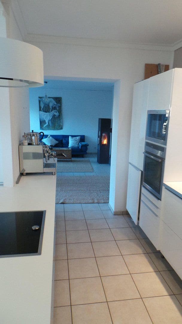 Prodej domu 141 m², pozemek 840 m², Neuenberger Straße, Neuss, Severní Porýní-Vestfálsko Prodej domu 141 m², pozemek 840 m², Neuenberger Straße, Neuss, Severní Porýní-Vestfálsko