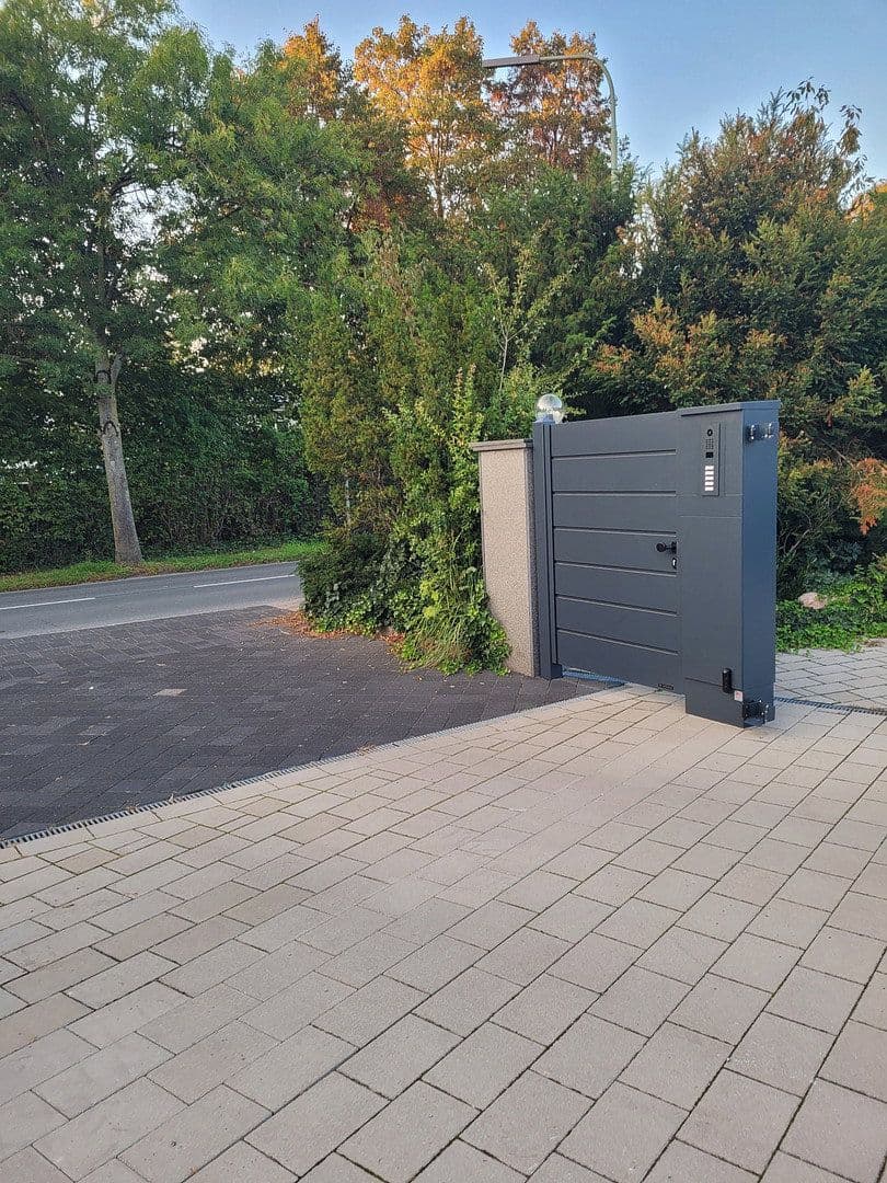 Prodej domu 141 m², pozemek 840 m², Neuenberger Straße, Neuss, Severní Porýní-Vestfálsko Prodej domu 141 m², pozemek 840 m², Neuenberger Straße, Neuss, Severní Porýní-Vestfálsko