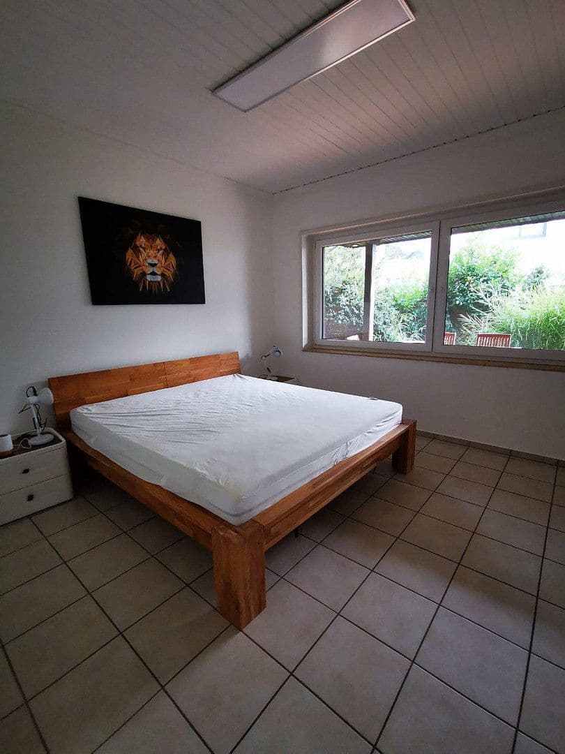 Prodej domu 141 m², pozemek 840 m², Neuenberger Straße, Neuss, Severní Porýní-Vestfálsko Prodej domu 141 m², pozemek 840 m², Neuenberger Straße, Neuss, Severní Porýní-Vestfálsko