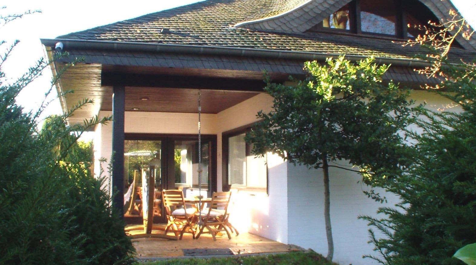Prodej domu 141 m², pozemek 840 m², Neuenberger Straße, Neuss, Severní Porýní-Vestfálsko Prodej domu 141 m², pozemek 840 m², Neuenberger Straße, Neuss, Severní Porýní-Vestfálsko