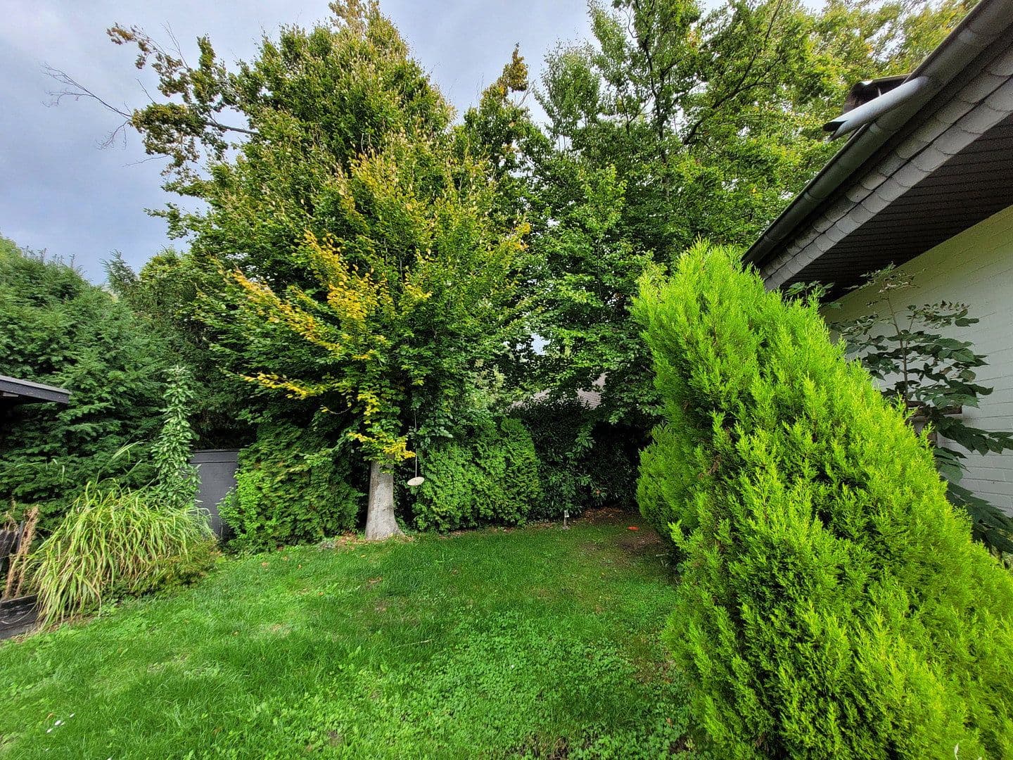 Prodej domu 141 m², pozemek 840 m², Neuenberger Straße, Neuss, Severní Porýní-Vestfálsko Prodej domu 141 m², pozemek 840 m², Neuenberger Straße, Neuss, Severní Porýní-Vestfálsko
