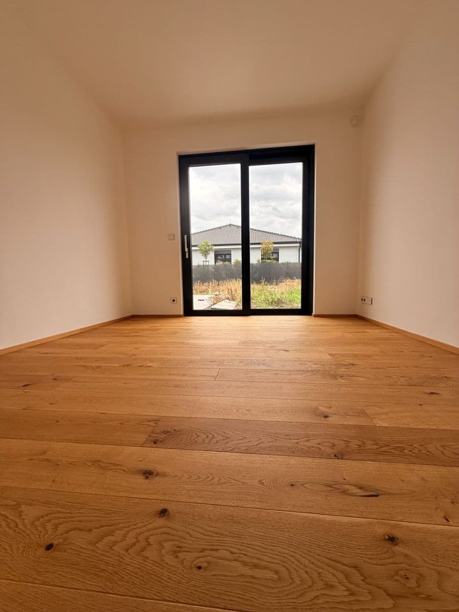 Prodej domu 159 m², pozemek 854 m², Pomněnková, Mukařov, Středočeský kraj Prodej domu 159 m², pozemek 854 m², Pomněnková, Mukařov, Středočeský kraj
