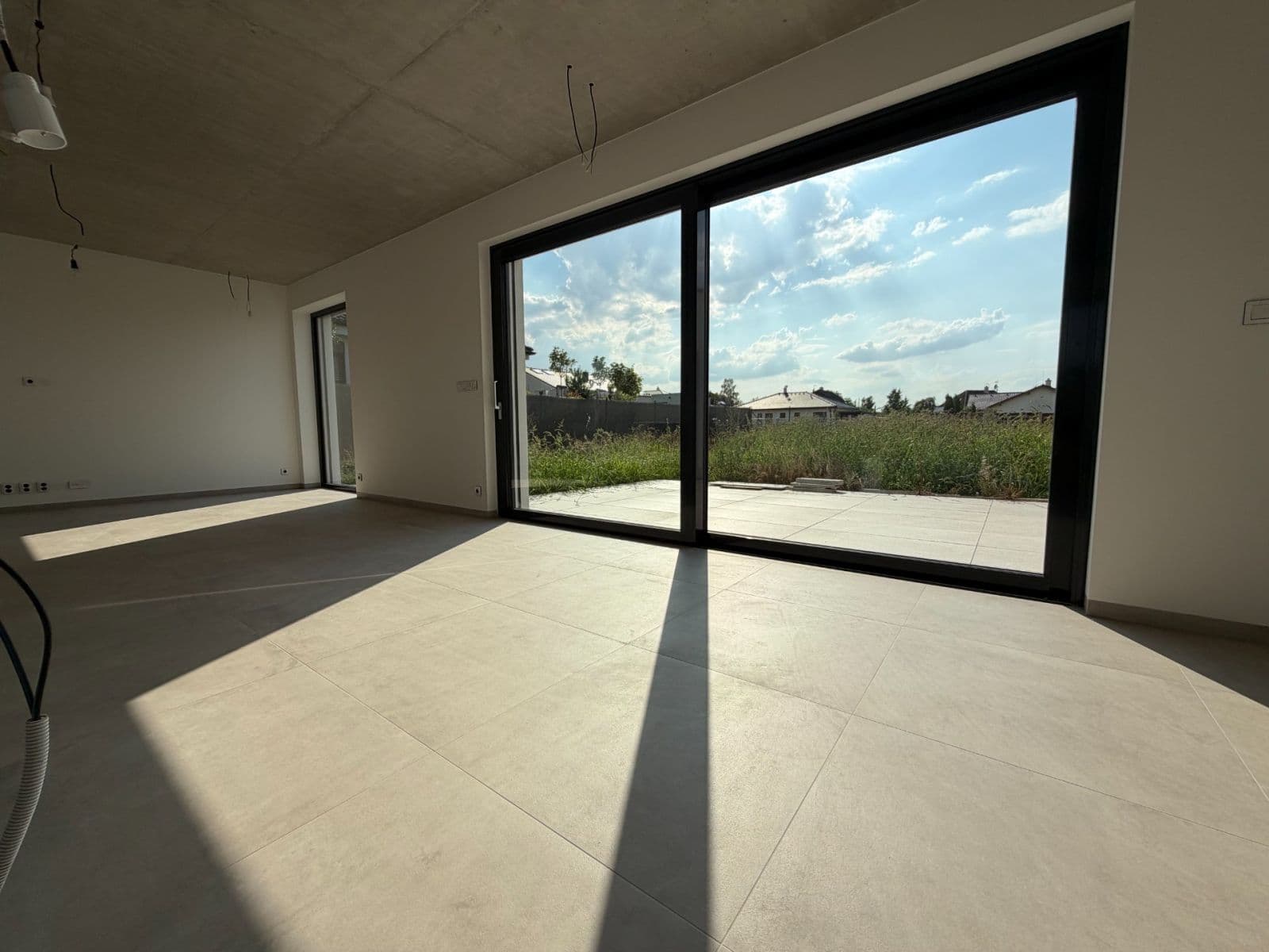 Prodej domu 159 m², pozemek 854 m², Pomněnková, Mukařov, Středočeský kraj Prodej domu 159 m², pozemek 854 m², Pomněnková, Mukařov, Středočeský kraj