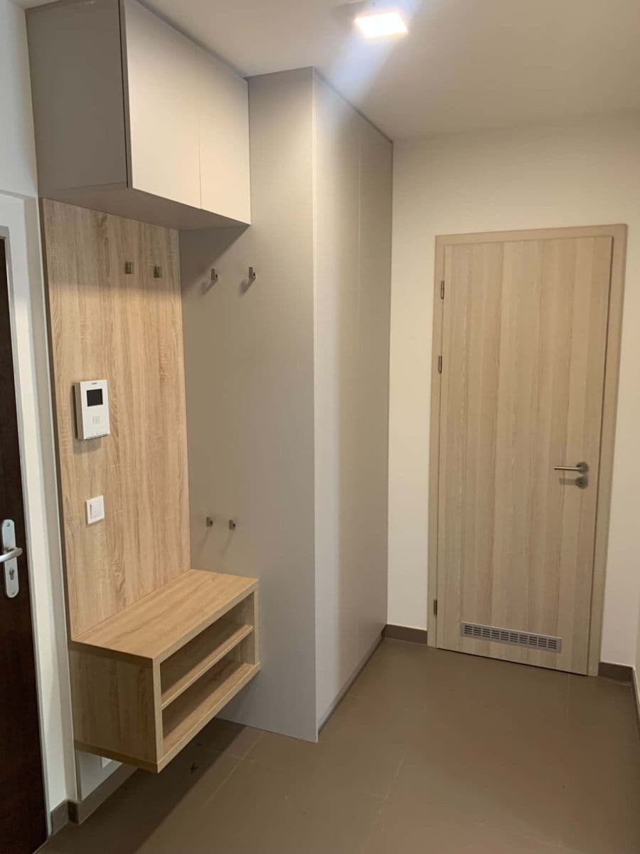 Pronájem bytu 2+kk 48 m², Pod Kavalírkou, Praha, Praha Pronájem bytu 2+kk 48 m², Pod Kavalírkou, Praha, Praha