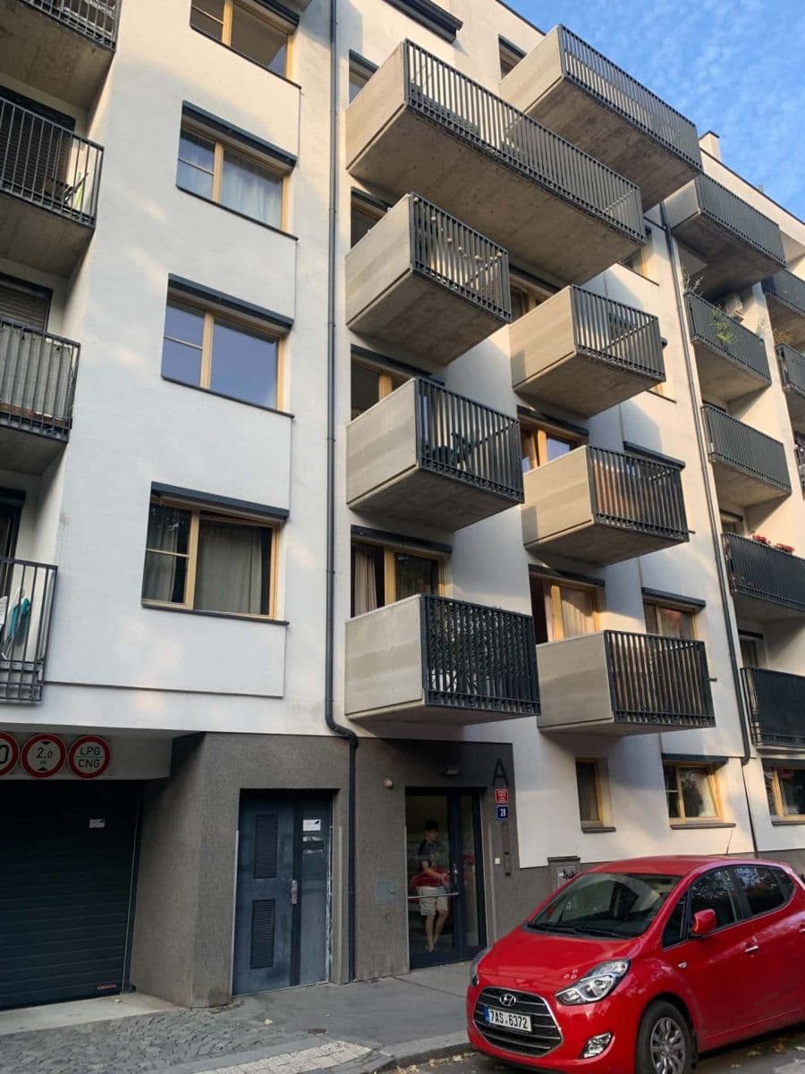Pronájem bytu 2+kk 48 m², Pod Kavalírkou, Praha, Praha Pronájem bytu 2+kk 48 m², Pod Kavalírkou, Praha, Praha