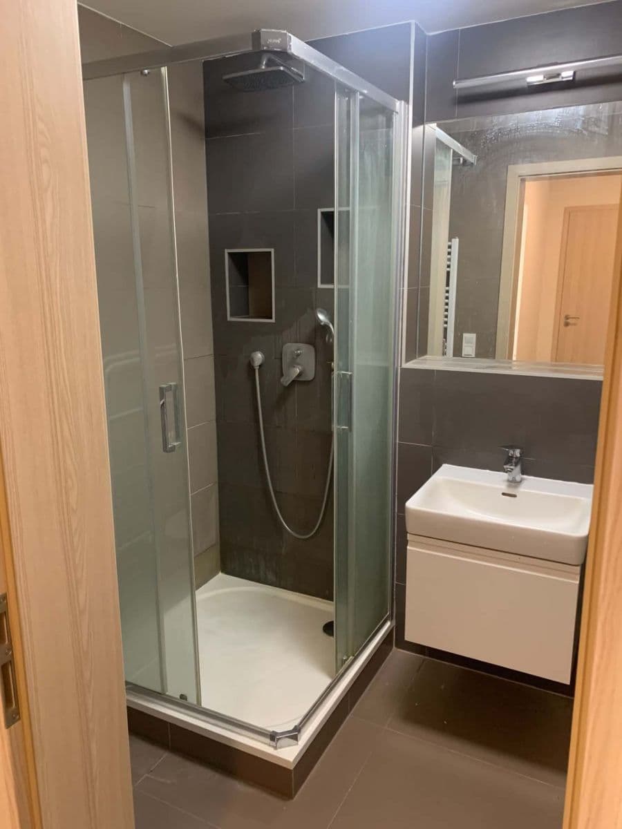 Pronájem bytu 2+kk 48 m², Pod Kavalírkou, Praha, Praha Pronájem bytu 2+kk 48 m², Pod Kavalírkou, Praha, Praha