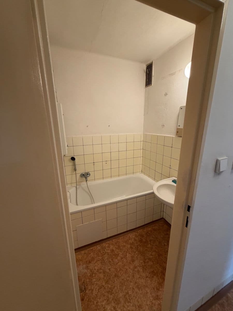 Prodej bytu 3+1 69 m², Písečná, Hradec Králové, Královéhradecký kraj Prodej bytu 3+1 69 m², Písečná, Hradec Králové, Královéhradecký kraj
