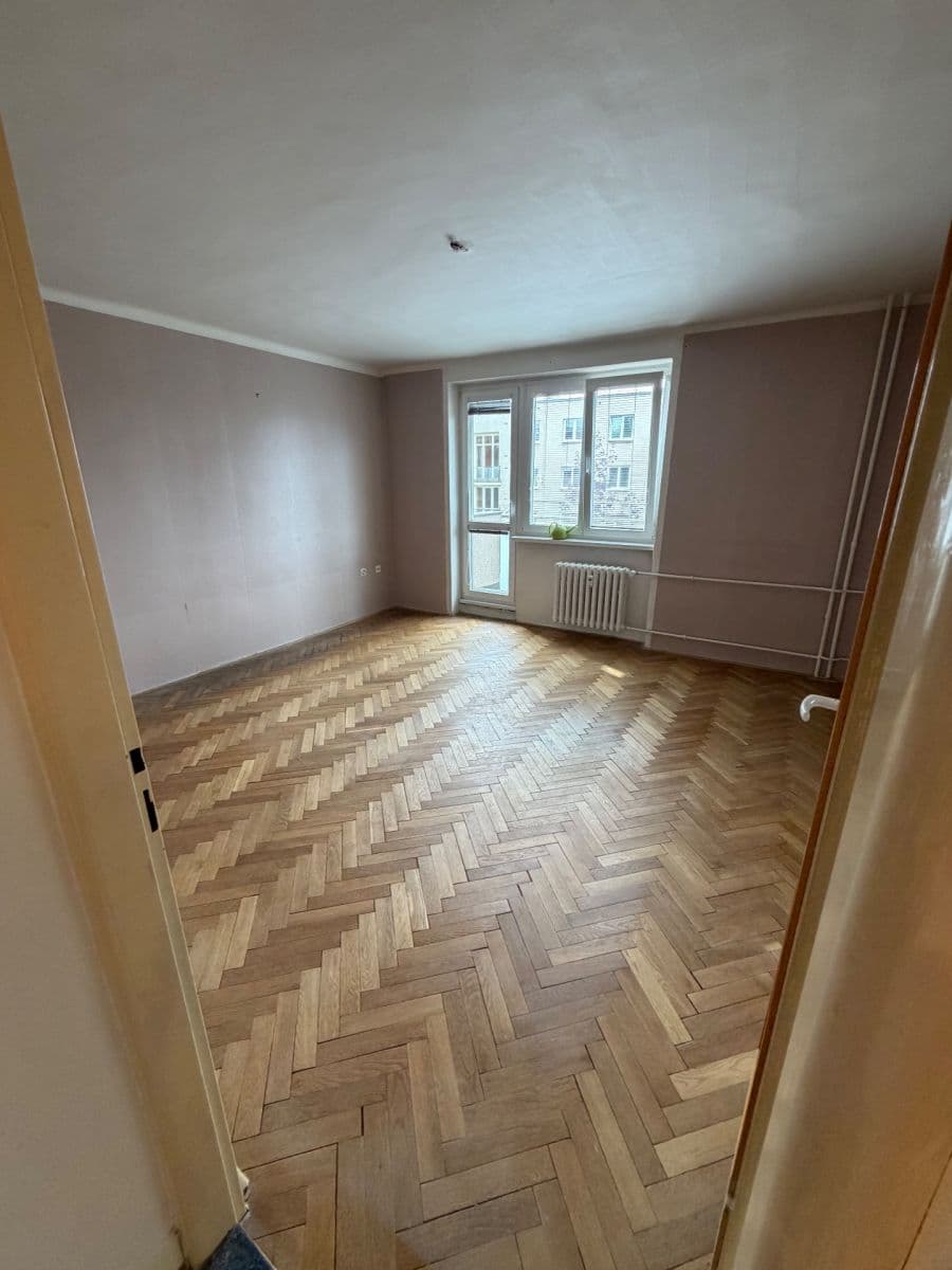Prodej bytu 3+1 69 m², Písečná, Hradec Králové, Královéhradecký kraj Prodej bytu 3+1 69 m², Písečná, Hradec Králové, Královéhradecký kraj