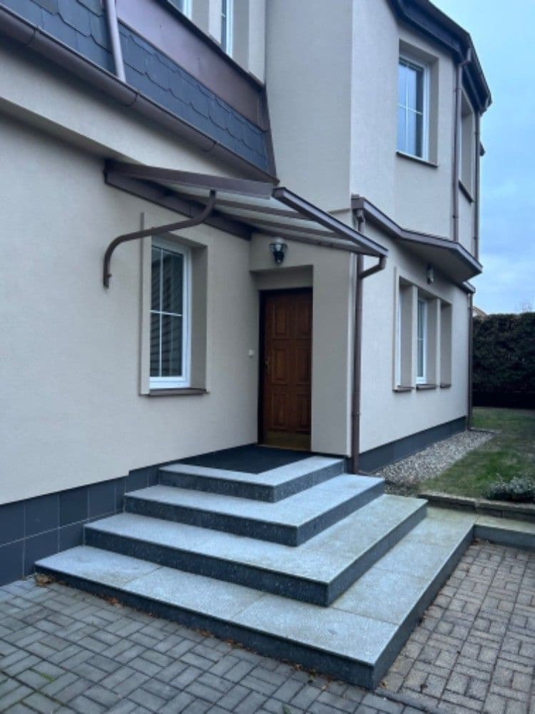 Pronájem kanceláře 75 m², Ústecká, Praha, Praha Pronájem kanceláře 75 m², Ústecká, Praha, Praha