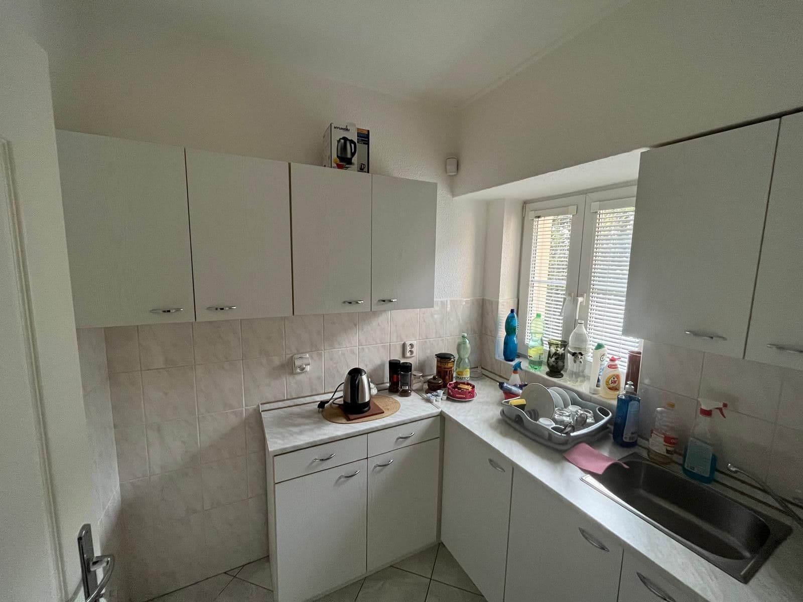 Pronájem kanceláře 75 m², Ústecká, Praha, Praha Pronájem kanceláře 75 m², Ústecká, Praha, Praha