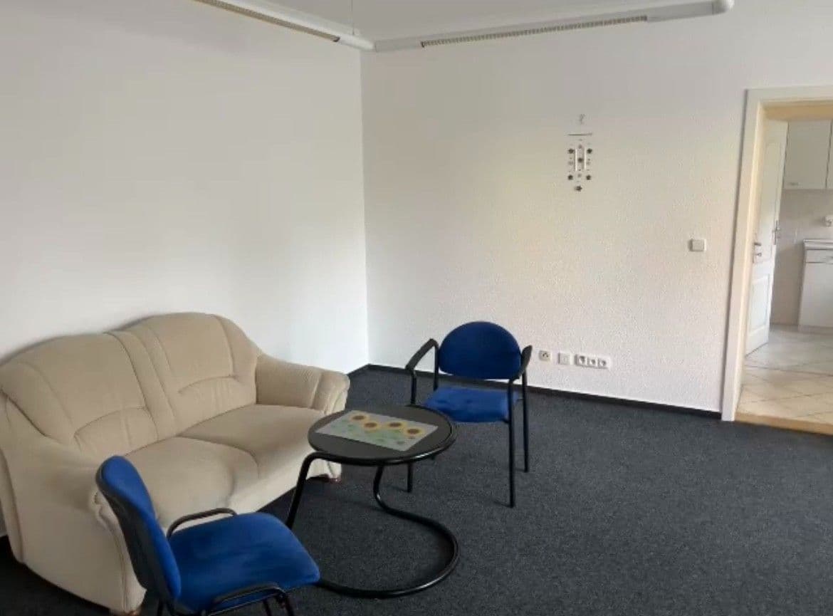 Pronájem kanceláře 75 m², Ústecká, Praha, Praha Pronájem kanceláře 75 m², Ústecká, Praha, Praha