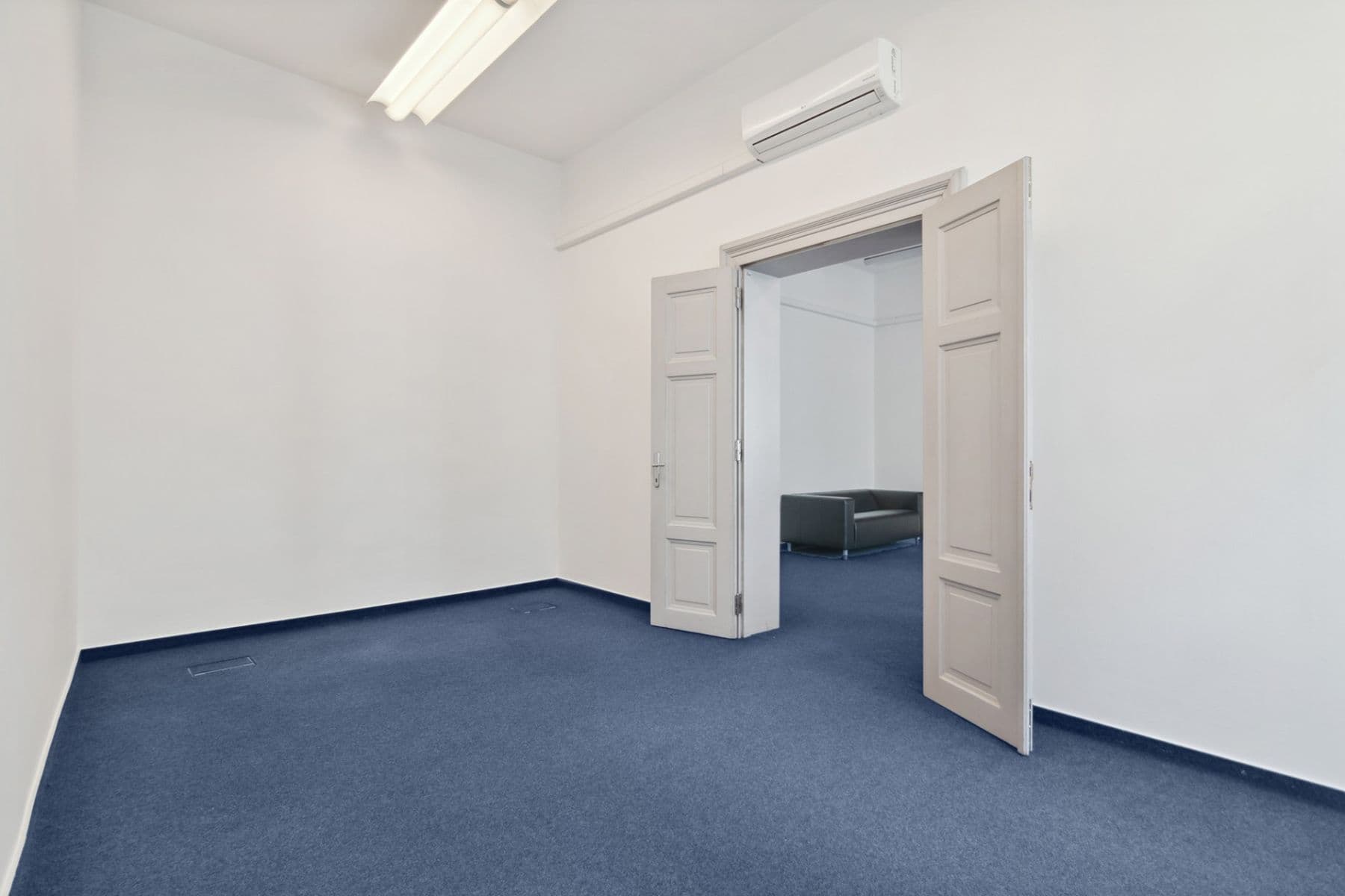 Pronájem kanceláře 37 m², Krakovská, Praha, Praha Pronájem kanceláře 37 m², Krakovská, Praha, Praha
