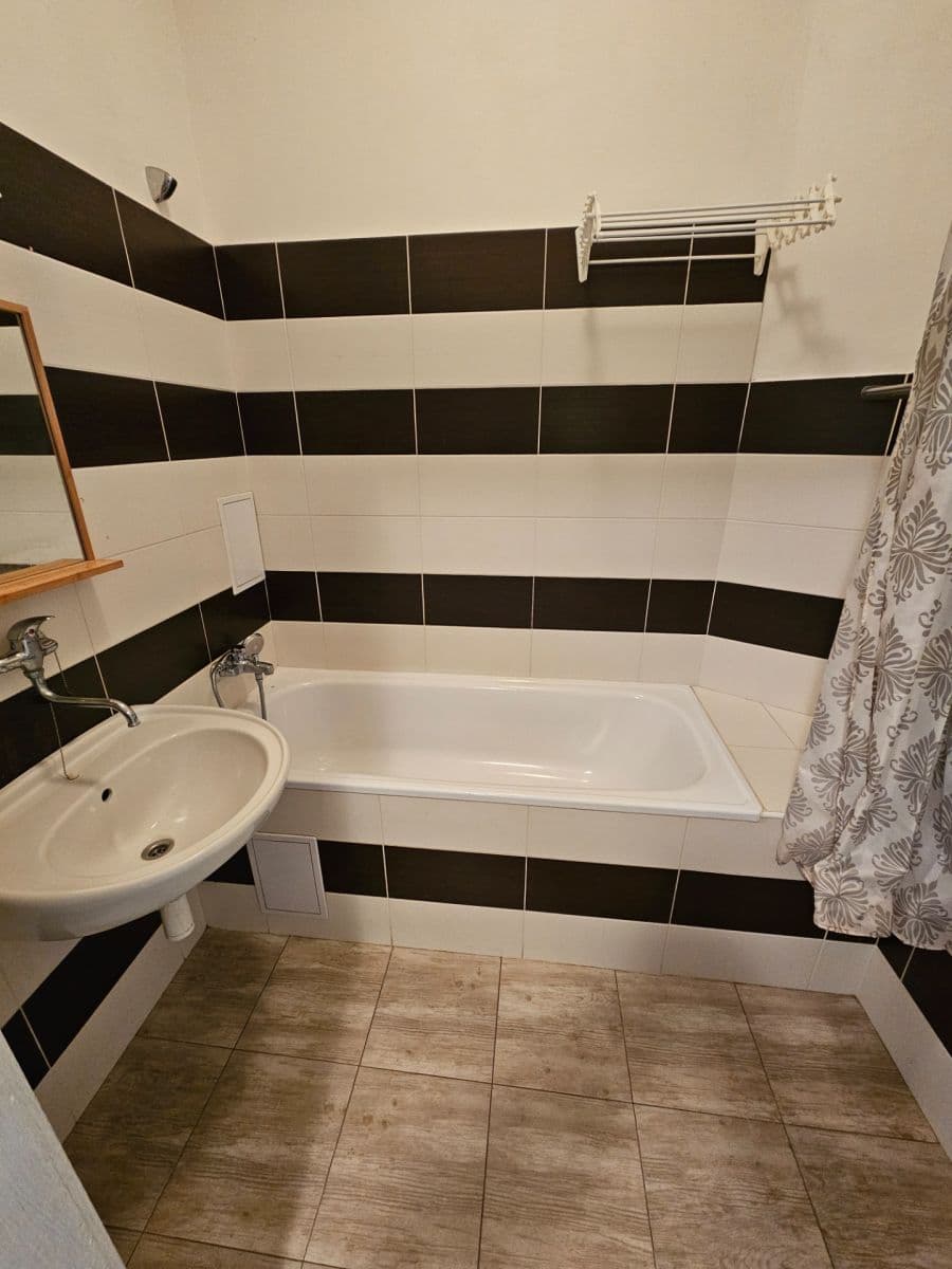 Pronájem bytu 2+kk 52 m², Hartigova, Praha, Praha Pronájem bytu 2+kk 52 m², Hartigova, Praha, Praha