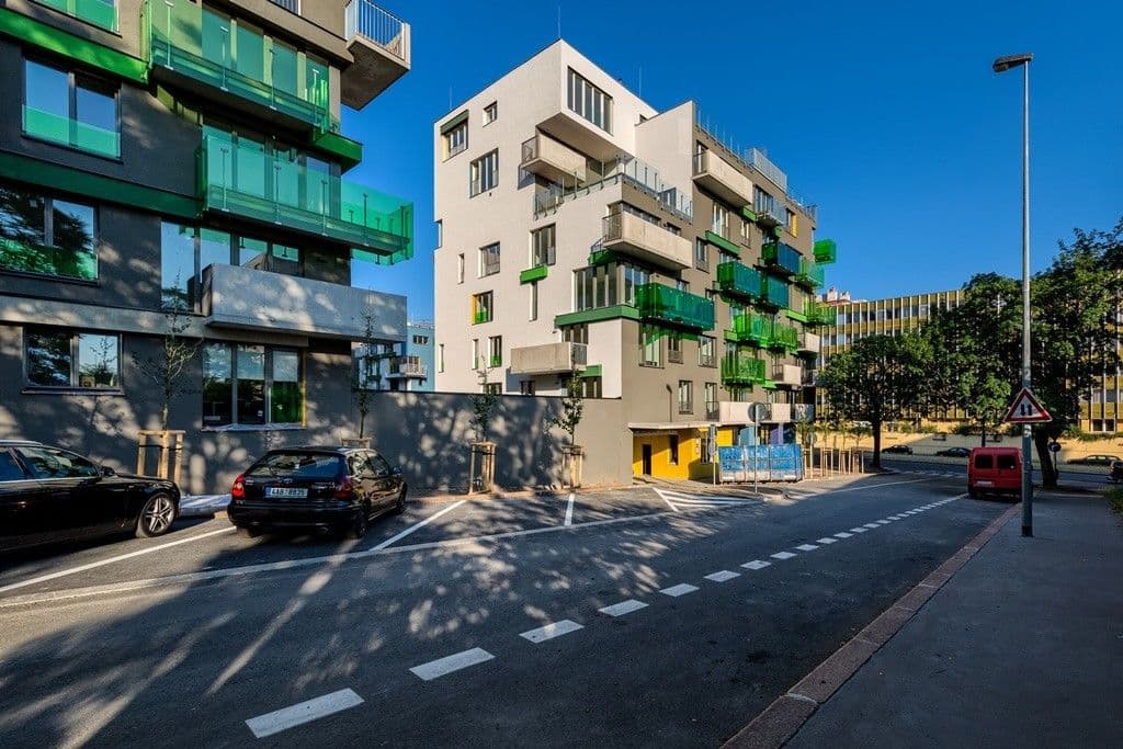 Pronájem bytu 1+kk 35 m², Altajská, Praha, Praha Pronájem bytu 1+kk 35 m², Altajská, Praha, Praha