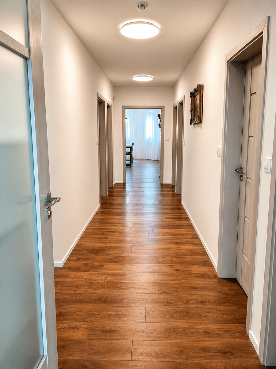 Prodej domu 173 m², pozemek 682 m², Jelení, Postřižín, Středočeský kraj Prodej domu 173 m², pozemek 682 m², Jelení, Postřižín, Středočeský kraj