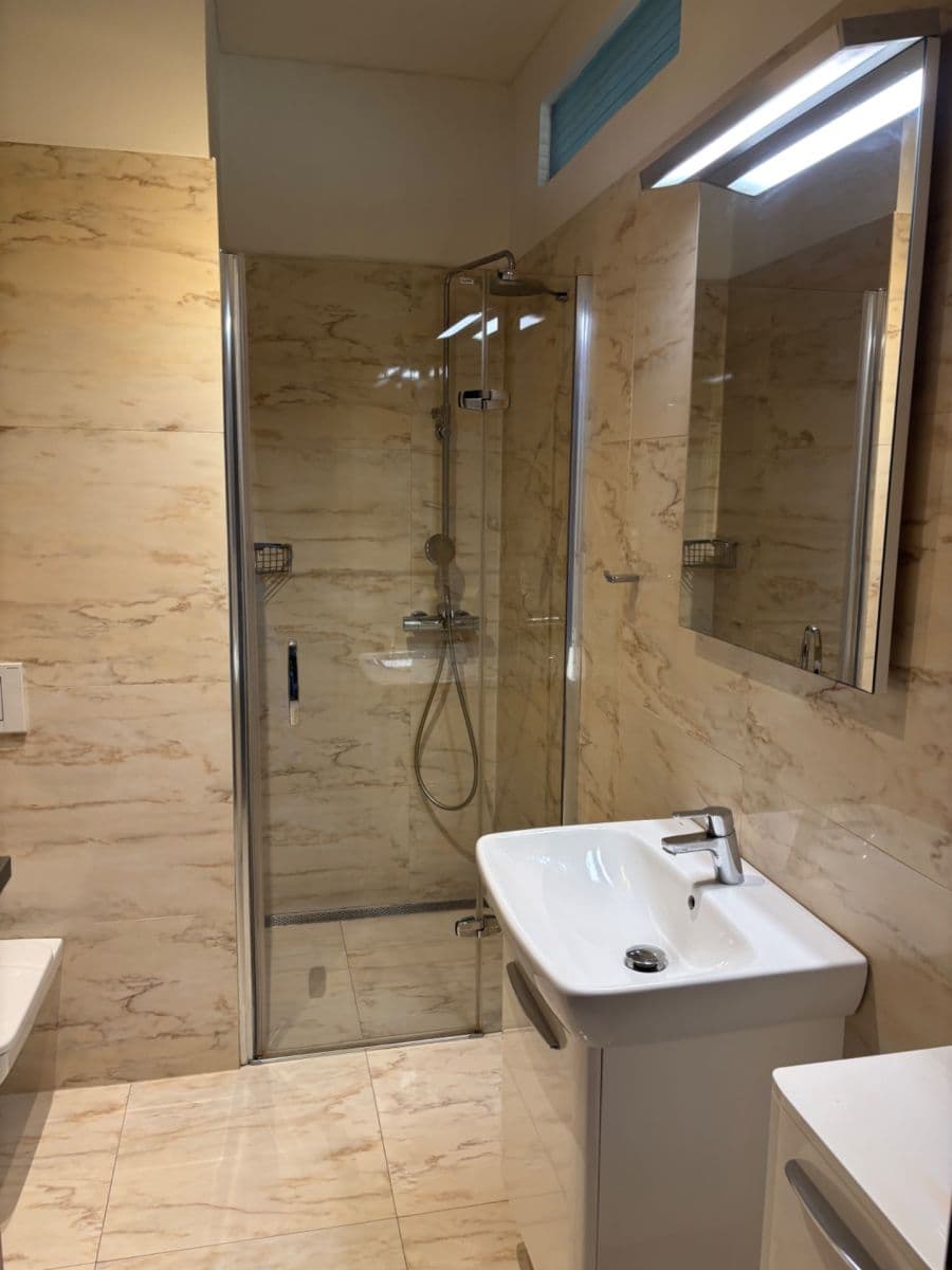 Pronájem bytu 1+1 48 m², Dostihová, Slušovice, Zlínský kraj Pronájem bytu 1+1 48 m², Dostihová, Slušovice, Zlínský kraj