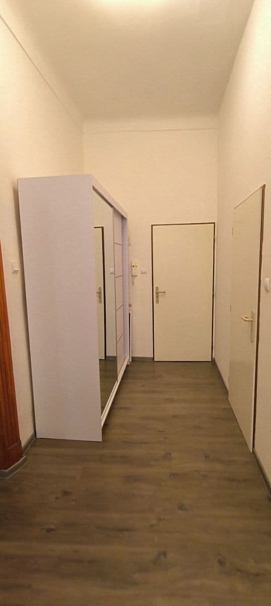 Pronájem bytu 1+1 42 m², Dolní náměstí, Olomouc, Olomoucký kraj Pronájem bytu 1+1 42 m², Dolní náměstí, Olomouc, Olomoucký kraj