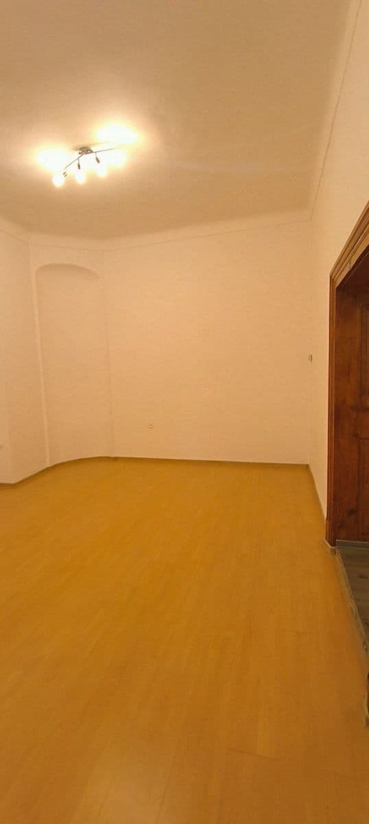 Pronájem bytu 1+1 42 m², Dolní náměstí, Olomouc, Olomoucký kraj Pronájem bytu 1+1 42 m², Dolní náměstí, Olomouc, Olomoucký kraj