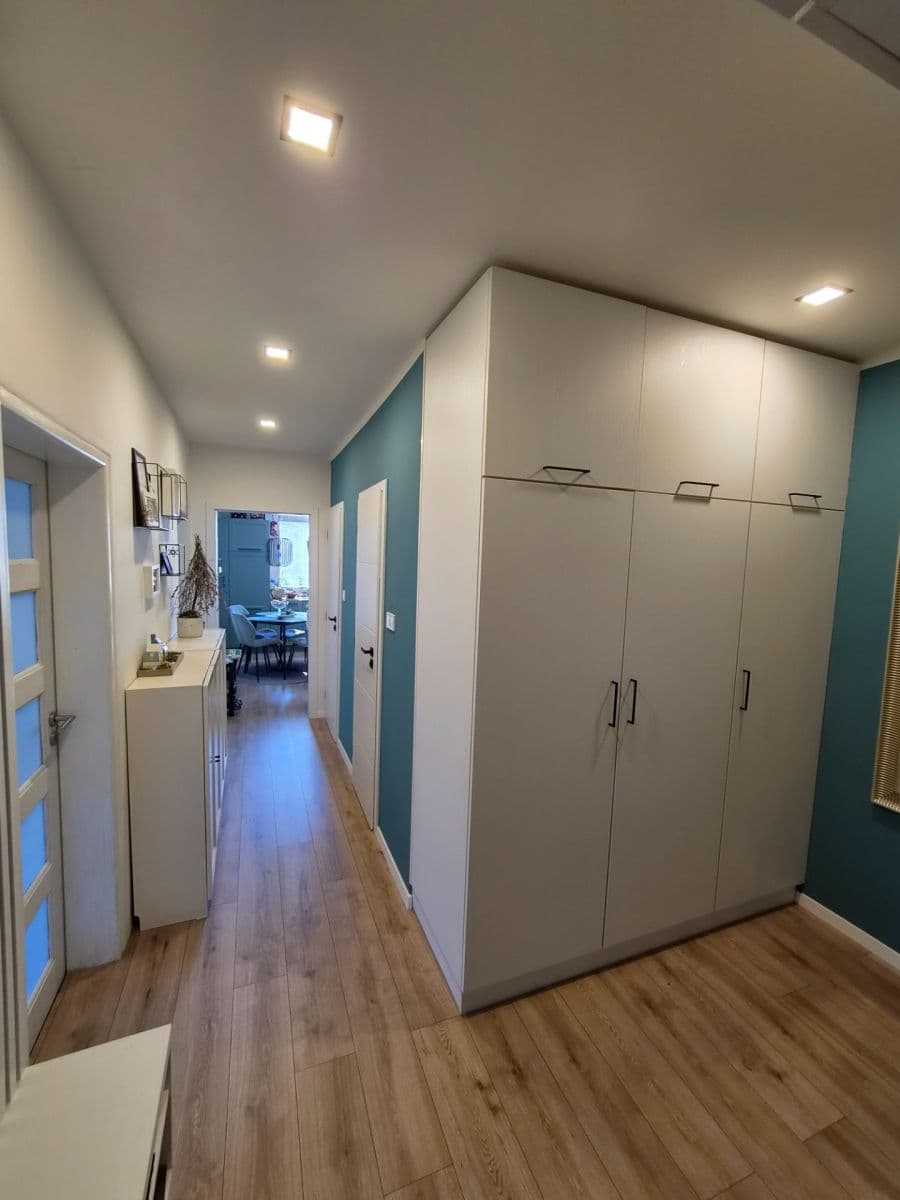 Prodej bytu 3+1 68 m², Herálecká III, Praha, Praha Prodej bytu 3+1 68 m², Herálecká III, Praha, Praha