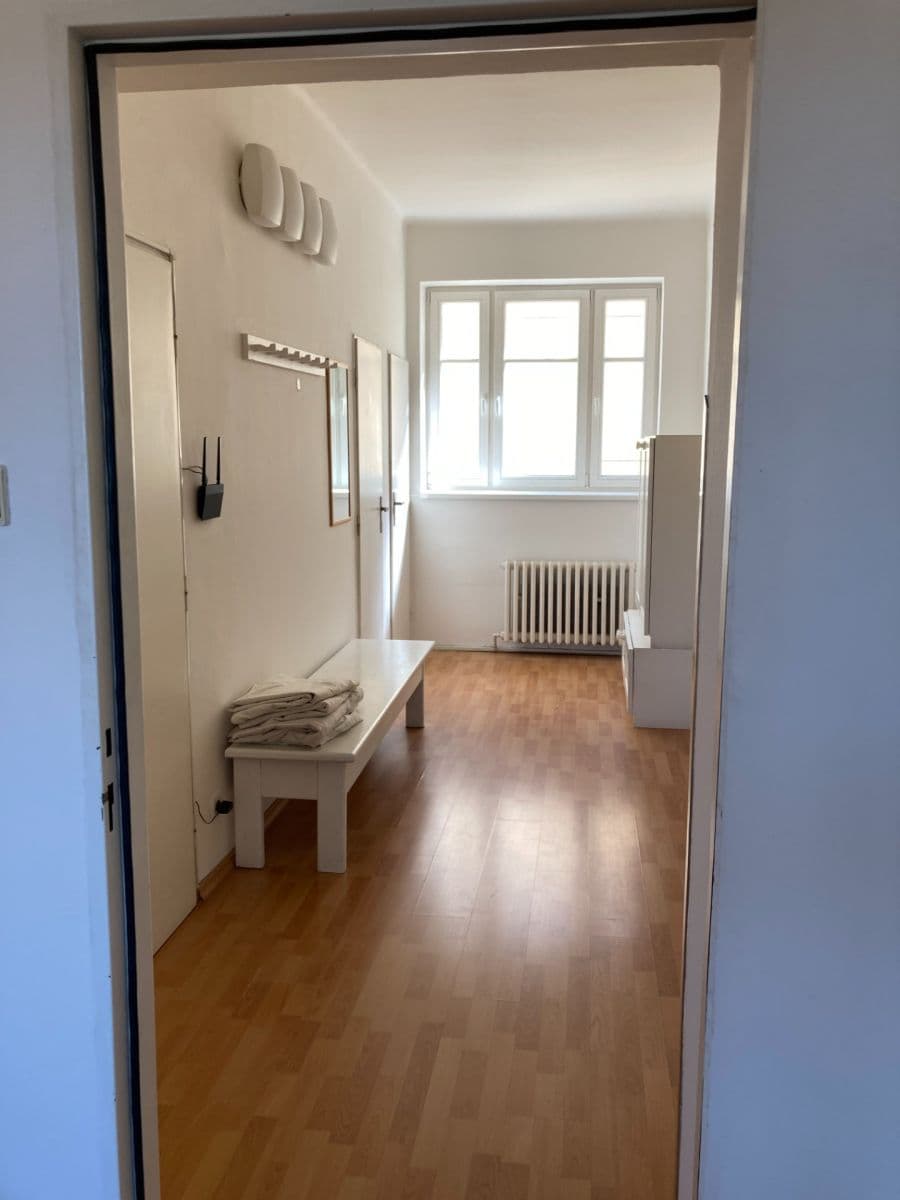 Pronájem bytu 2+1 92 m², Pod Klaudiánkou, Praha, Praha Pronájem bytu 2+1 92 m², Pod Klaudiánkou, Praha, Praha