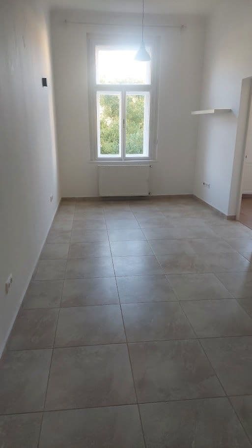 Pronájem bytu 2+kk 42 m², Pernerova, Praha, Praha Pronájem bytu 2+kk 42 m², Pernerova, Praha, Praha