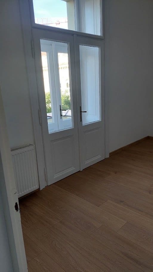 Pronájem bytu 2+kk 42 m², Pernerova, Praha, Praha Pronájem bytu 2+kk 42 m², Pernerova, Praha, Praha