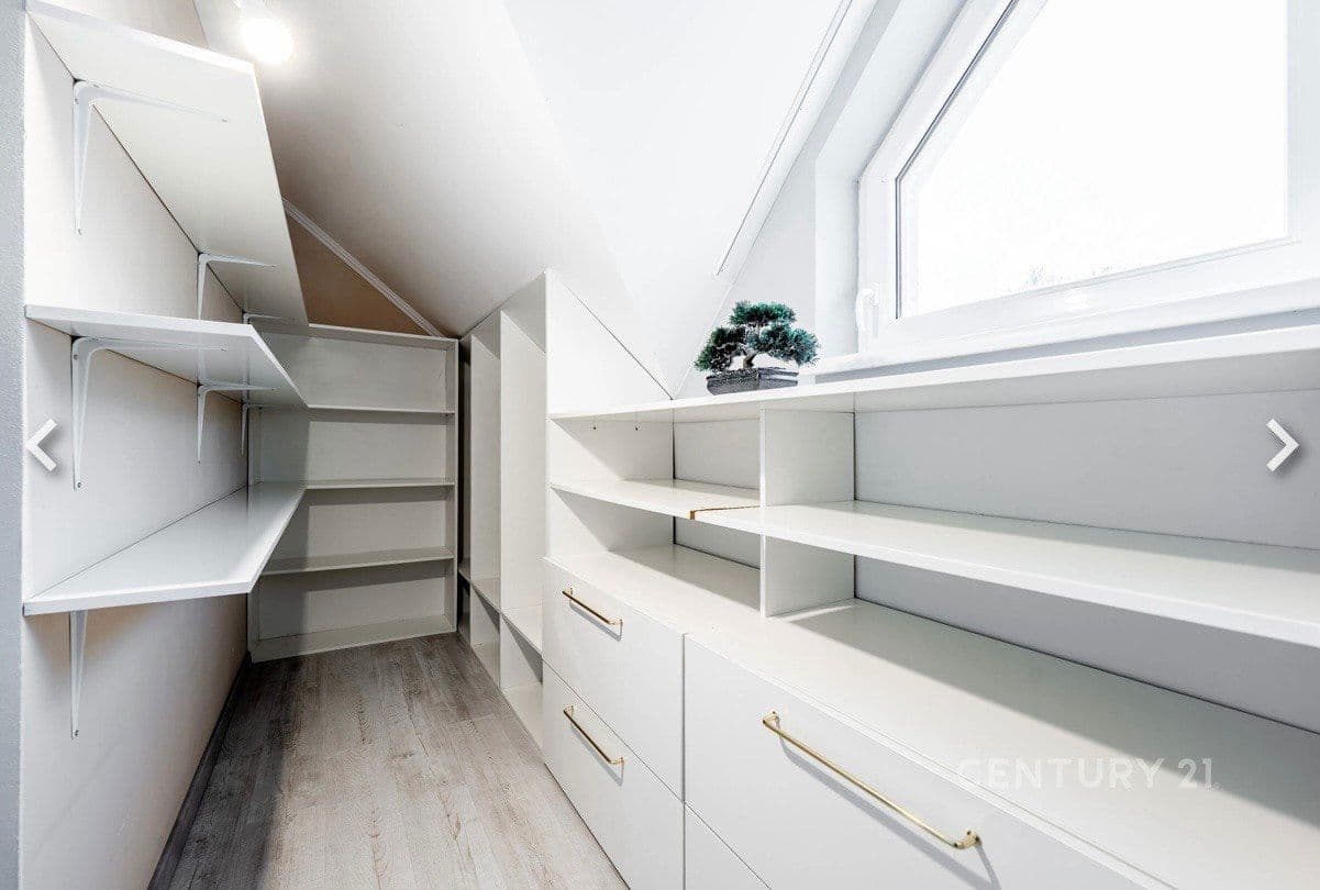 Prodej domu 157 m², pozemek 649 m², Dobročovice, Středočeský kraj Prodej domu 157 m², pozemek 649 m², Dobročovice, Středočeský kraj