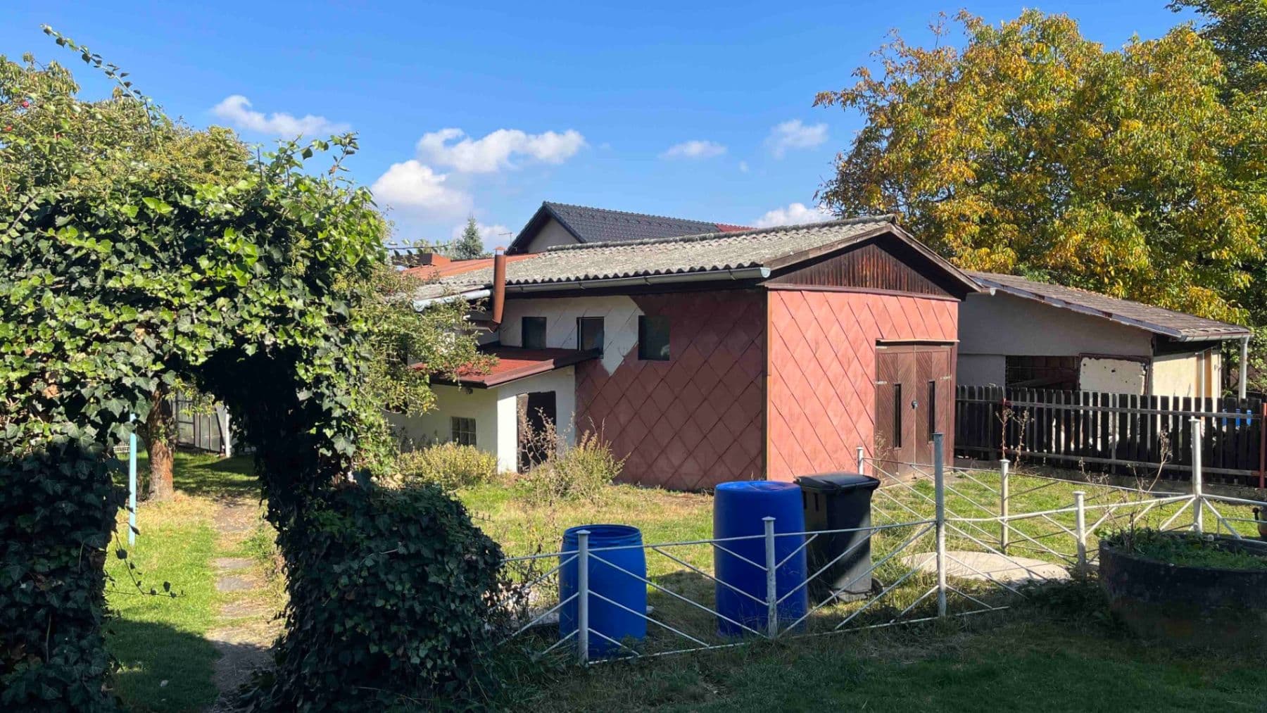 Prodej domu 104 m², pozemek 896 m², Lesní, Lány, Středočeský kraj Prodej domu 104 m², pozemek 896 m², Lesní, Lány, Středočeský kraj
