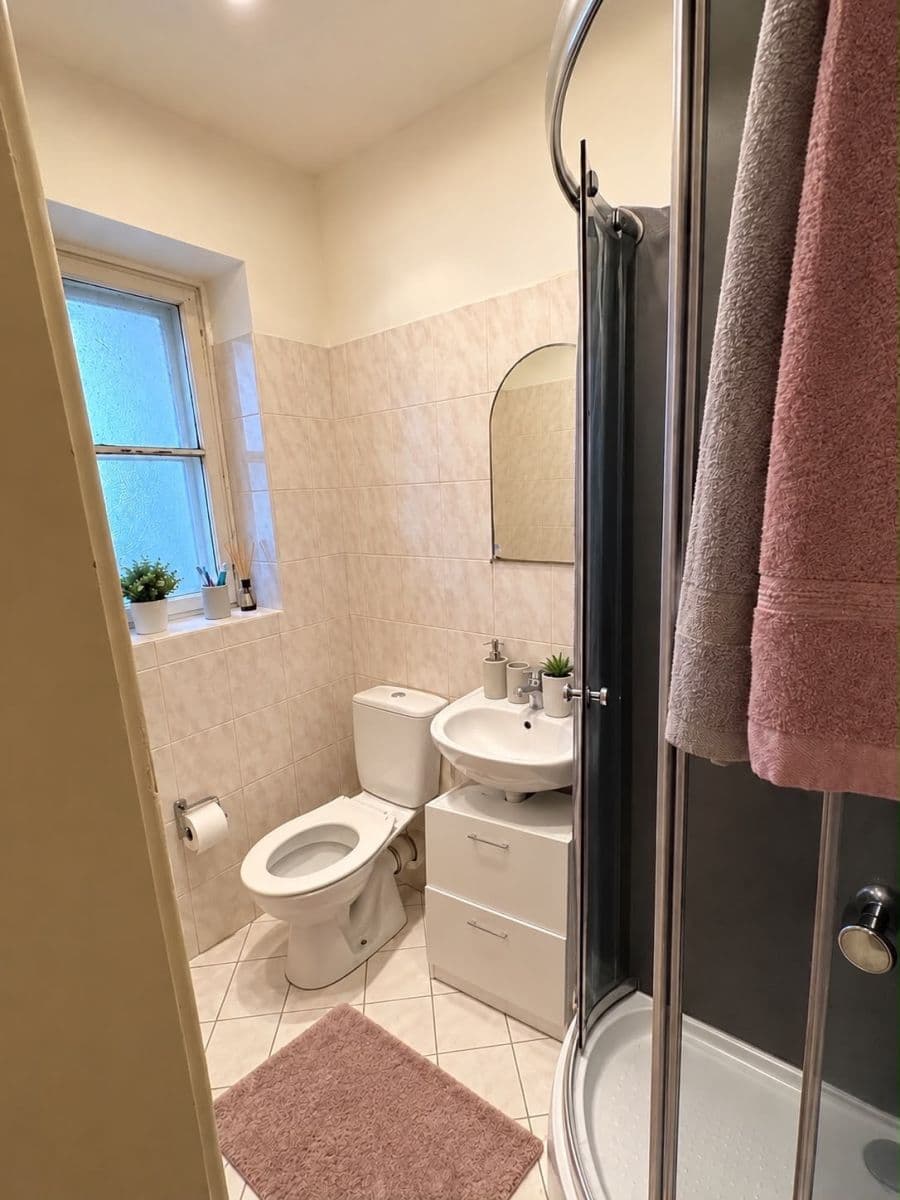 Prodej bytu 2+kk 35 m², Ruská, Kouřim, Středočeský kraj Prodej bytu 2+kk 35 m², Ruská, Kouřim, Středočeský kraj