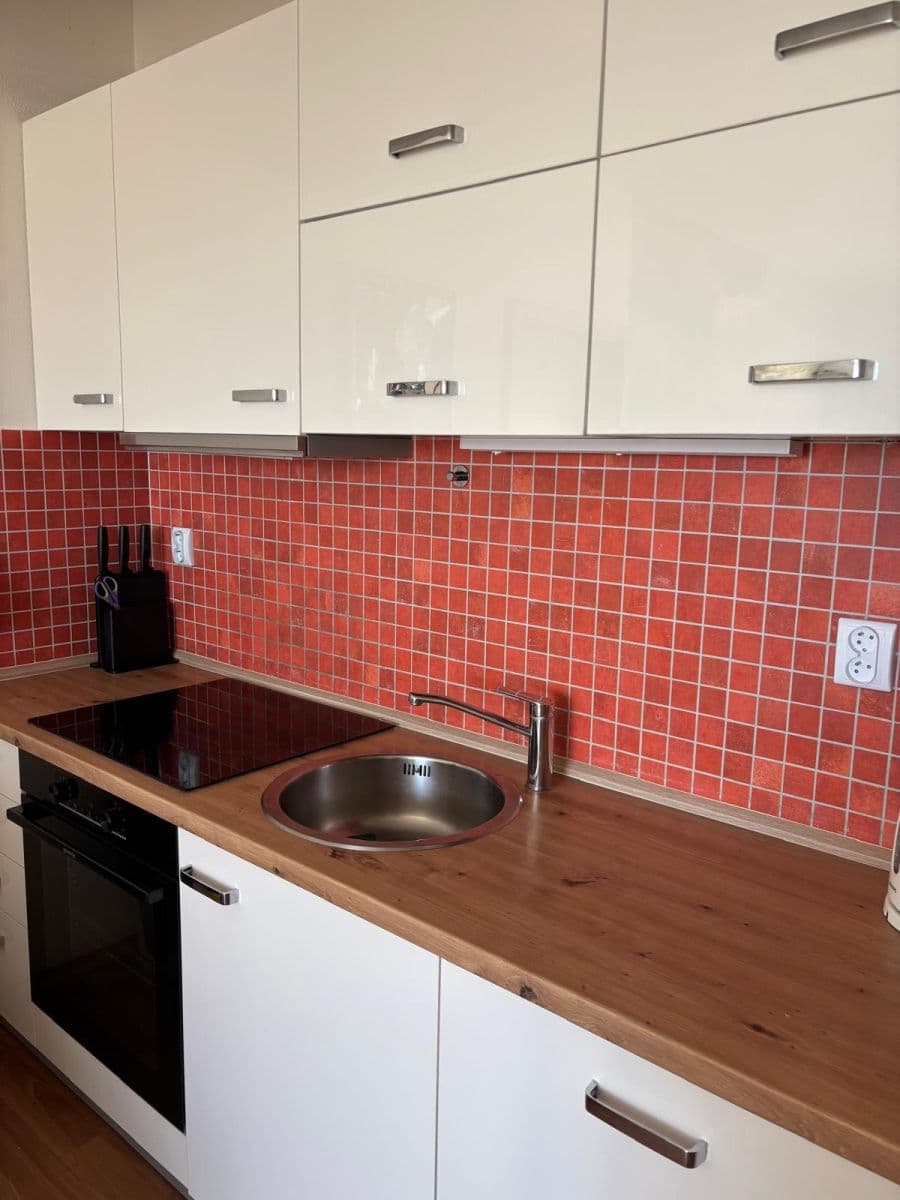 Pronájem bytu 2+kk 50 m², Květná, Plzeň, Plzeňský kraj Pronájem bytu 2+kk 50 m², Květná, Plzeň, Plzeňský kraj