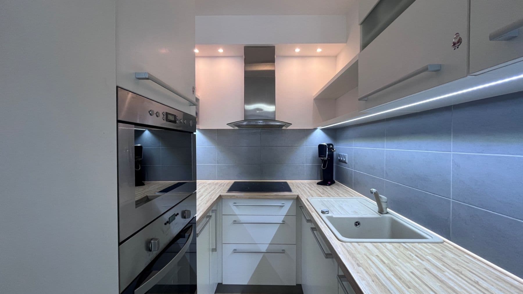 Prodej bytu 2+kk 51 m², U Hostavického potoka, Praha, Praha Prodej bytu 2+kk 51 m², U Hostavického potoka, Praha, Praha