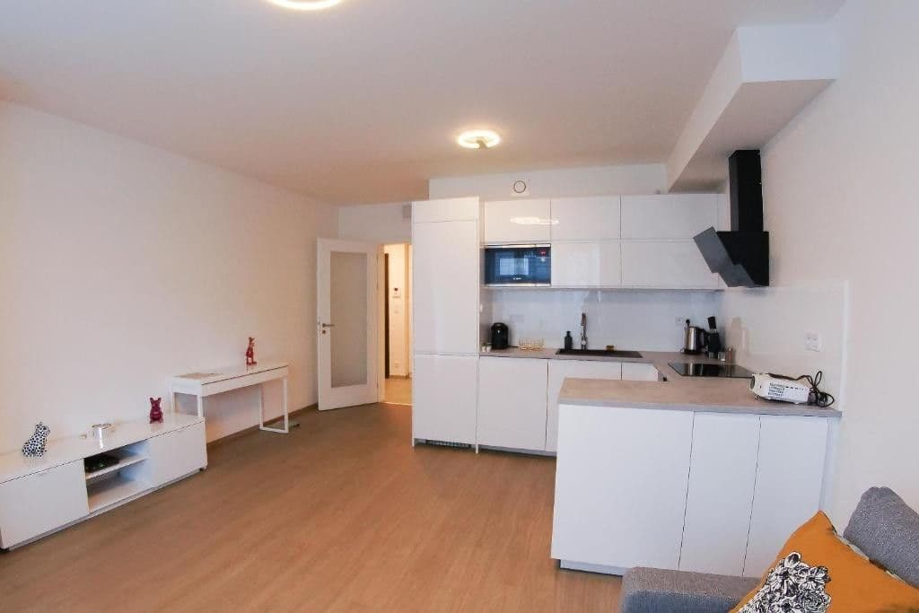 Pronájem bytu 2+kk 54 m², Jankovcova, Praha, Praha Pronájem bytu 2+kk 54 m², Jankovcova, Praha, Praha