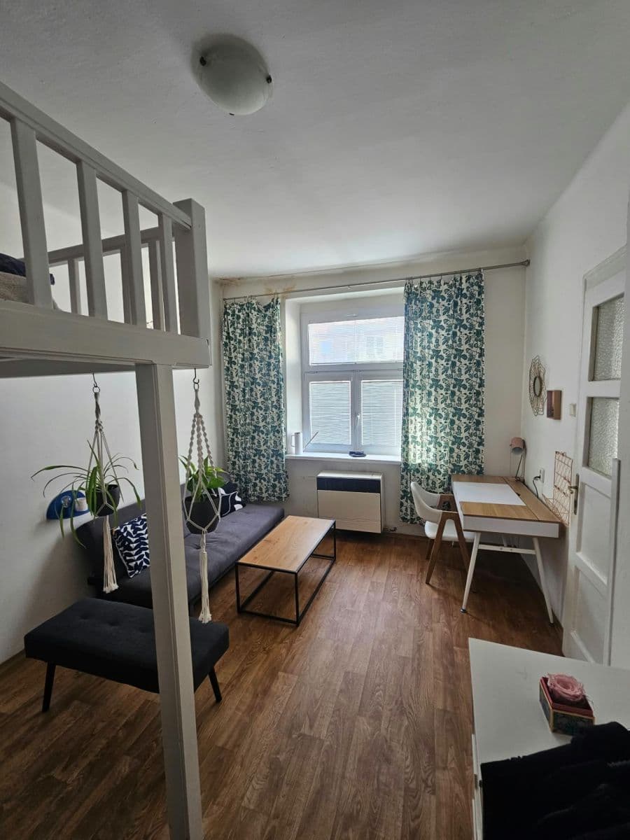 Pronájem bytu 1+1 40 m², Seifertova, Praha, Praha Pronájem bytu 1+1 40 m², Seifertova, Praha, Praha