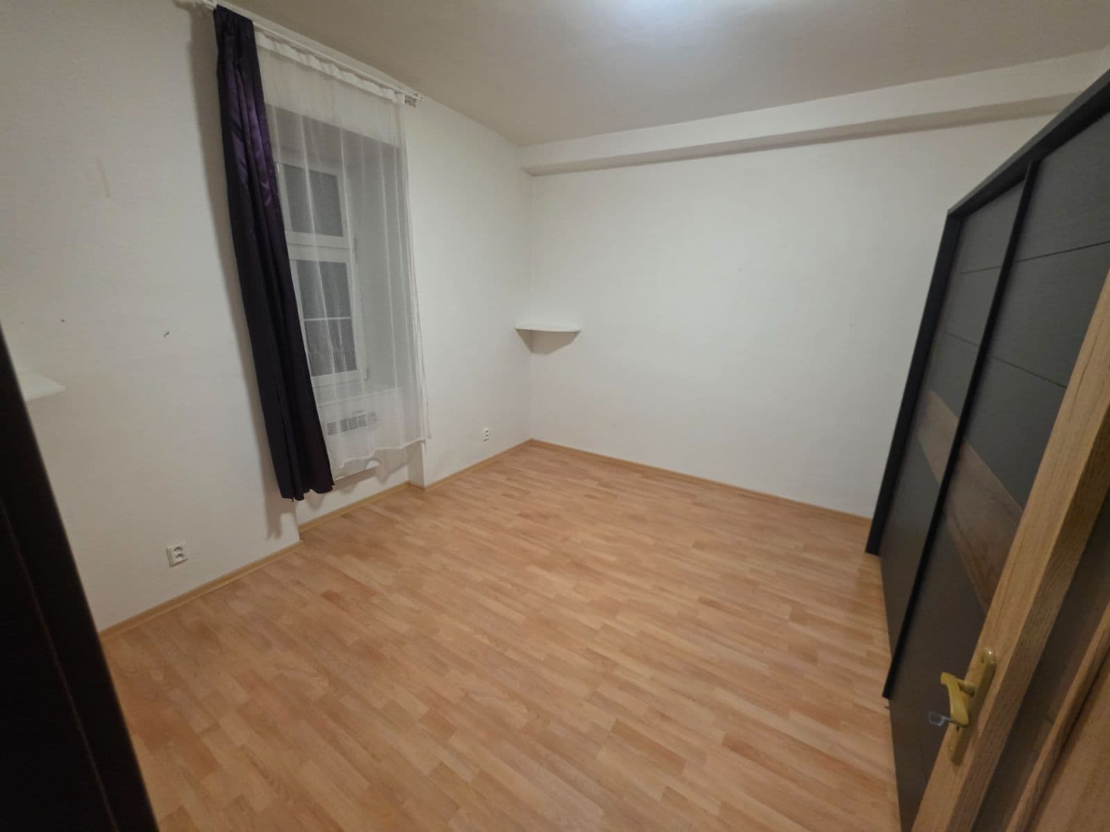 Pronájem bytu 3+kk 51 m², Hlavní, Panenské Břežany, Středočeský kraj Pronájem bytu 3+kk 51 m², Hlavní, Panenské Břežany, Středočeský kraj