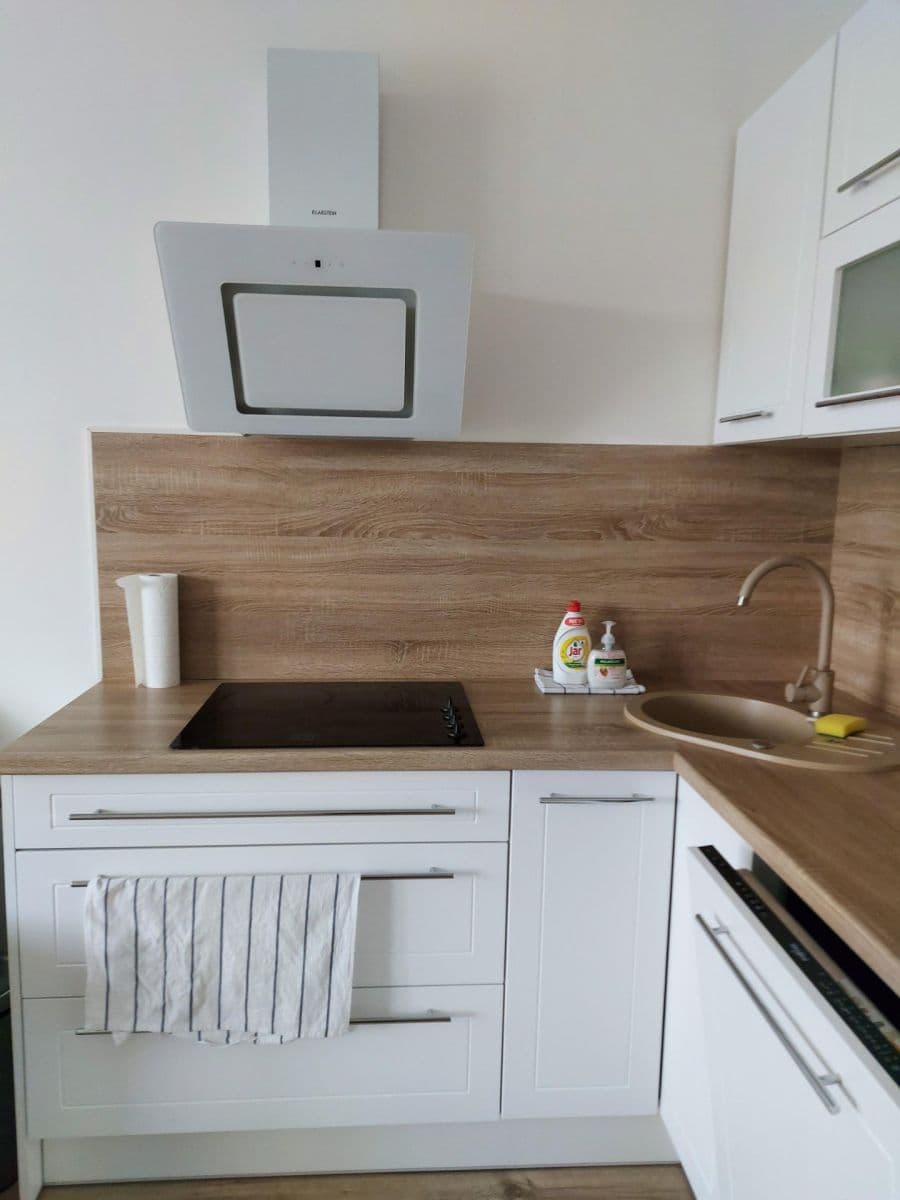 Pronájem bytu 2+kk 49 m², Poděbradská, Praha, Praha Pronájem bytu 2+kk 49 m², Poděbradská, Praha, Praha