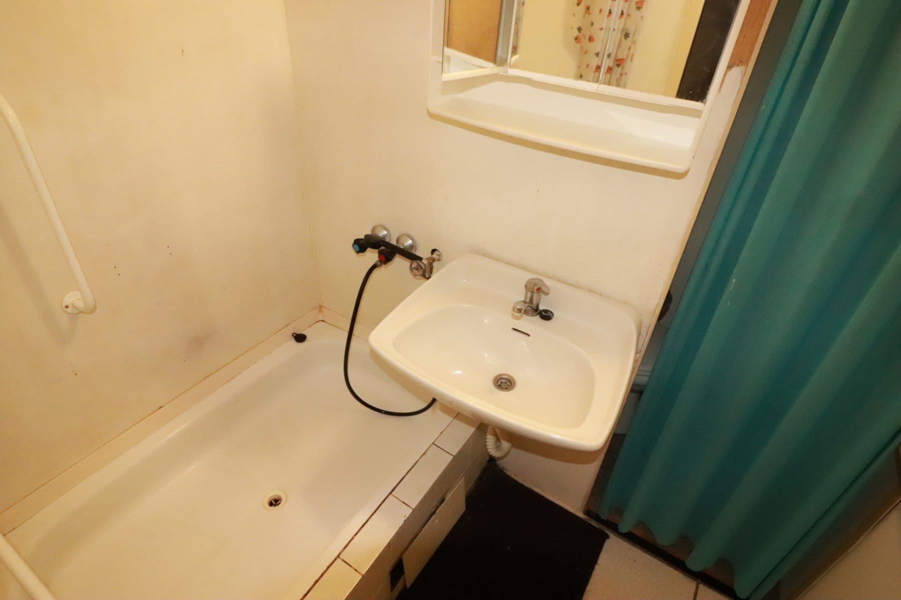 Prodej bytu 2+1 45 m², Zahradní, Lipník nad Bečvou, Olomoucký kraj Prodej bytu 2+1 45 m², Zahradní, Lipník nad Bečvou, Olomoucký kraj