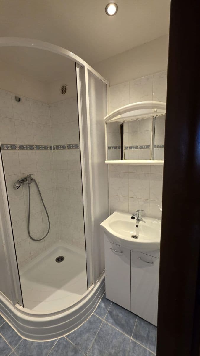 Pronájem bytu 2+kk 42 m², Vitry, Kladno, Středočeský kraj Pronájem bytu 2+kk 42 m², Vitry, Kladno, Středočeský kraj