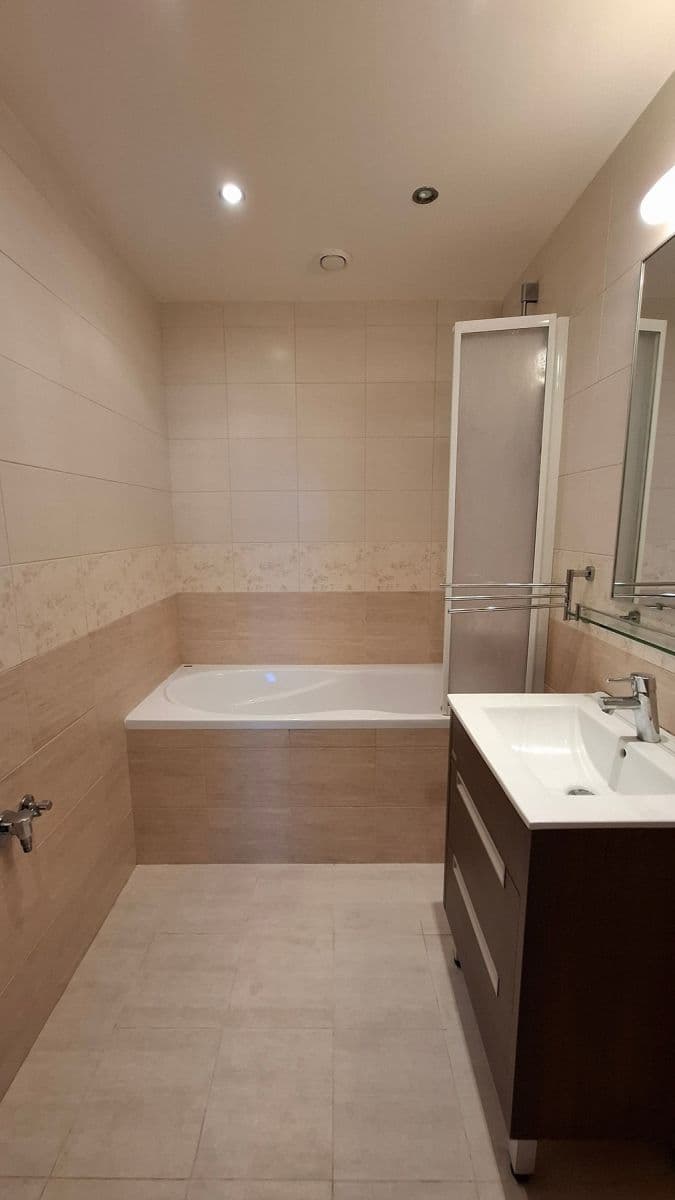 Pronájem bytu 2+1 51 m², Tobrucká, Praha, Praha Pronájem bytu 2+1 51 m², Tobrucká, Praha, Praha