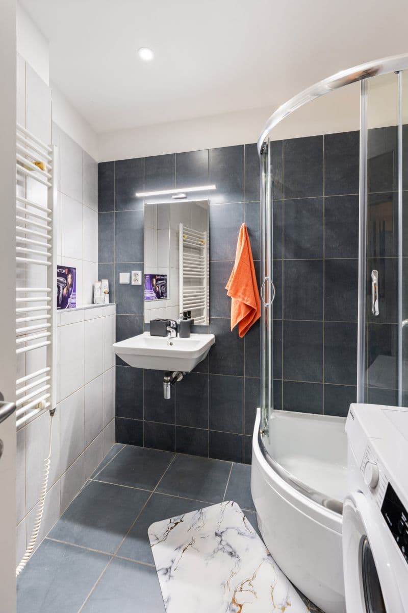 Pronájem bytu 60 m², Košická, Praha, Praha Pronájem bytu 60 m², Košická, Praha, Praha