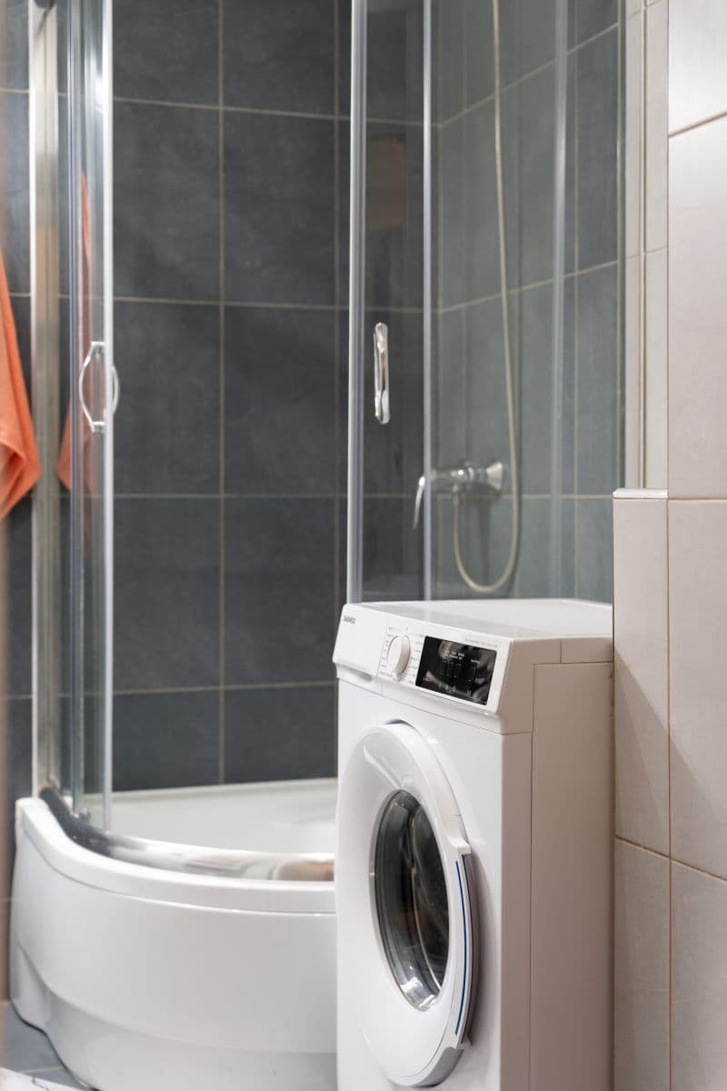 Pronájem bytu 60 m², Košická, Praha, Praha Pronájem bytu 60 m², Košická, Praha, Praha