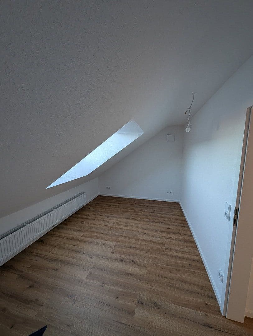 Pronájem bytu 4+1 69 m², Karpfenweg 16, Karlsruhe, Bádensko-Württembersko Pronájem bytu 4+1 69 m², Karpfenweg 16, Karlsruhe, Bádensko-Württembersko