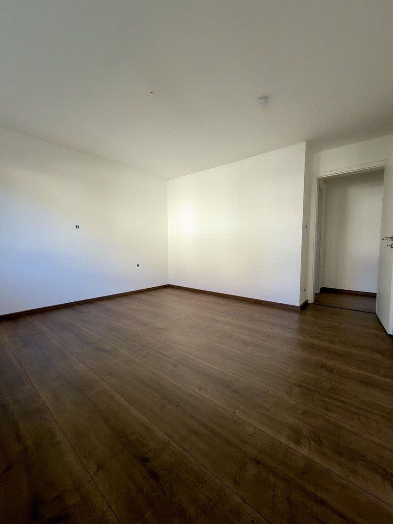 Pronájem bytu 3+1 64 m², Kernen im Remstal, Bádensko-Württembersko Pronájem bytu 3+1 64 m², Kernen im Remstal, Bádensko-Württembersko