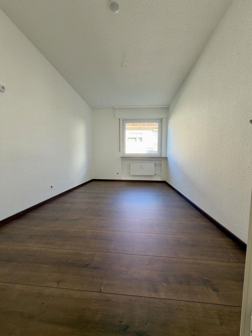Pronájem bytu 3+1 64 m², Kernen im Remstal, Bádensko-Württembersko Pronájem bytu 3+1 64 m², Kernen im Remstal, Bádensko-Württembersko