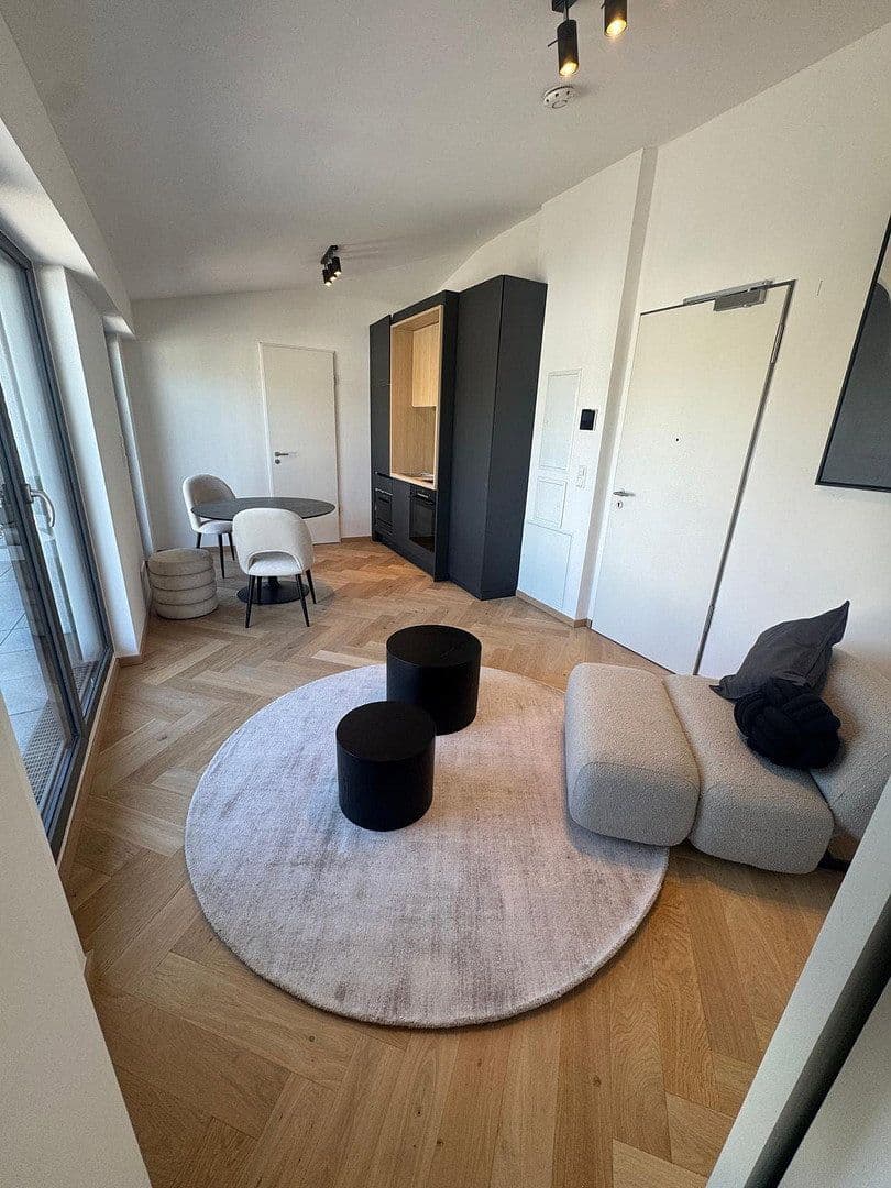 Pronájem bytu 2+1 44 m², Herbigstrasse 33, München, Bavorsko Pronájem bytu 2+1 44 m², Herbigstrasse 33, München, Bavorsko