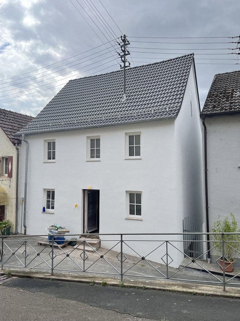 Pronájem domu 115 m², pozemek 84 m², Zum Brünnle 19, Tauberbischofsheim, Bádensko-Württembersko Pronájem domu 115 m², pozemek 84 m², Zum Brünnle 19, Tauberbischofsheim, Bádensko-Württembersko