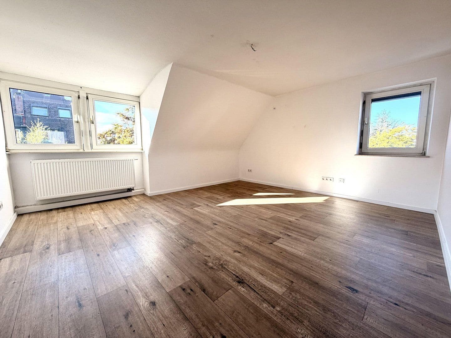 Prodej bytu 4+1 85 m², Herzog-Berhnhard-Straße 134, Nürnberg, Bavorsko Prodej bytu 4+1 85 m², Herzog-Berhnhard-Straße 134, Nürnberg, Bavorsko